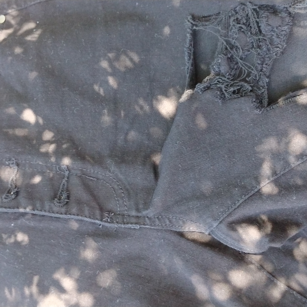 Capris - Picture 2 of 5